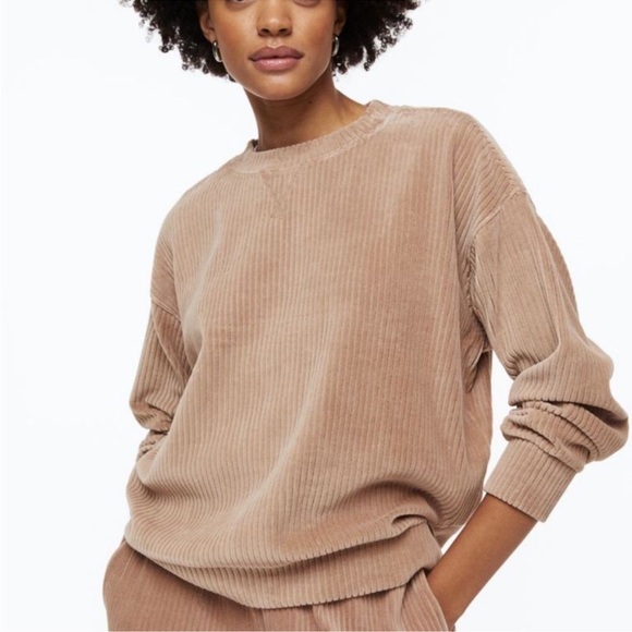 H&M Tops - H&M Ribbed Pullover in Brown